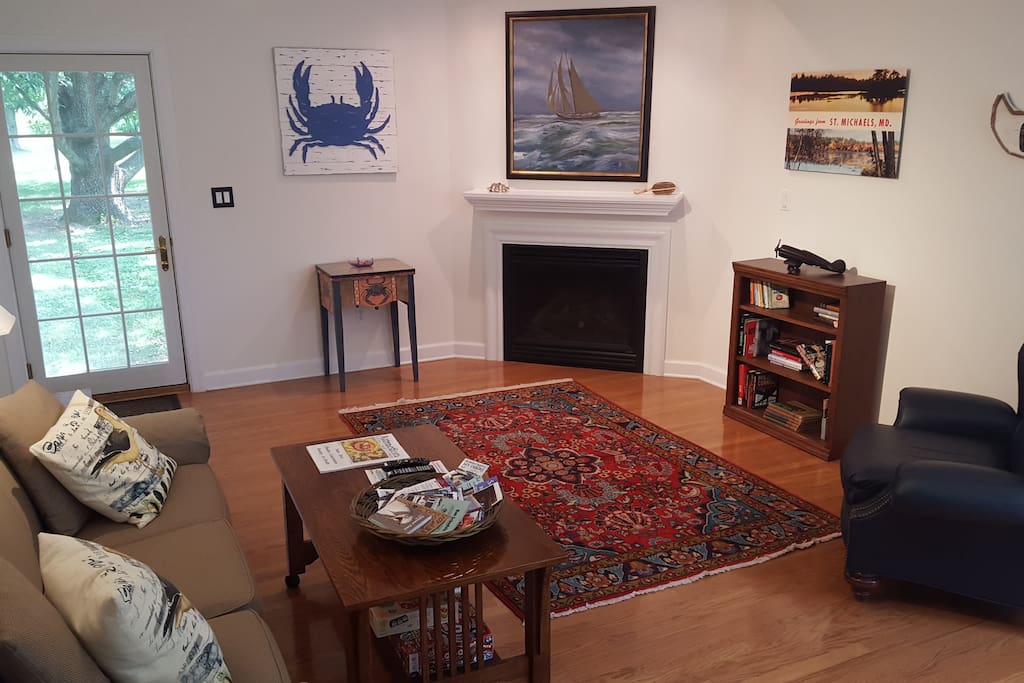 Cottage Easy Walk into St Michaels Town! Guest suites for