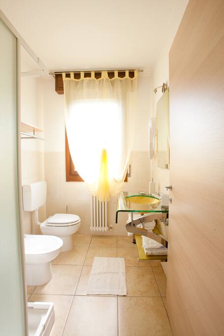 bagno con doccia