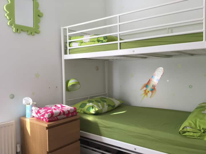Bunkbed Room. - Bedford