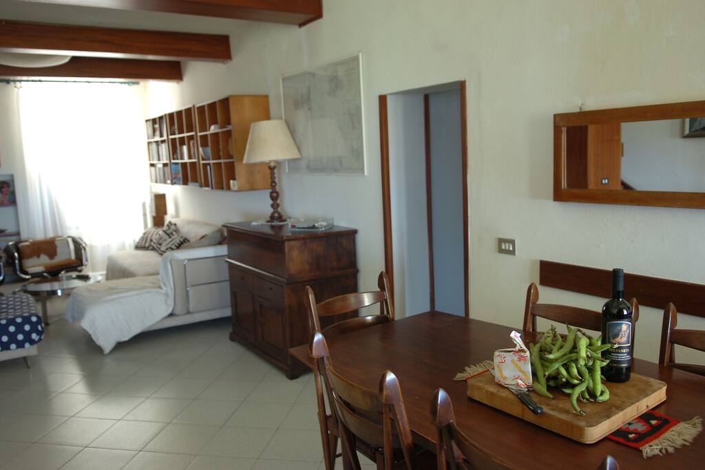 Tavolo da pranzo e sala