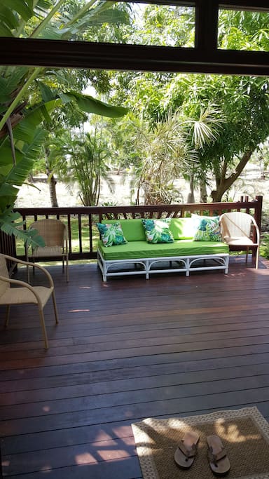 Outdoor deck