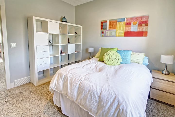 Spálňa s manželskou posteľou