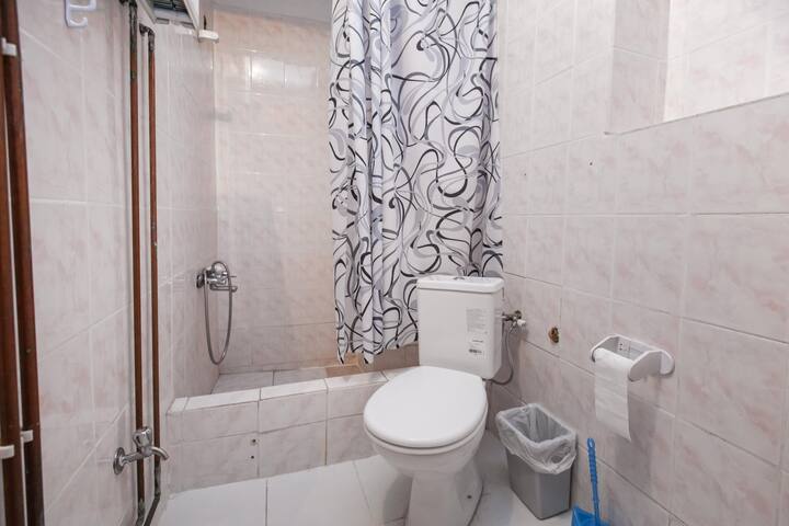 comfortable and central location gallery image 3