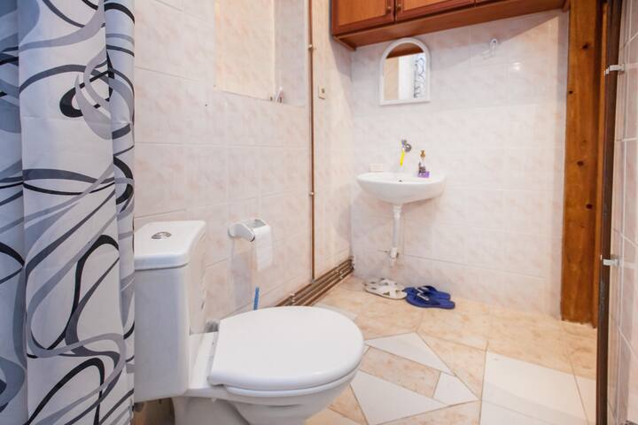 comfortable and central location gallery image 4