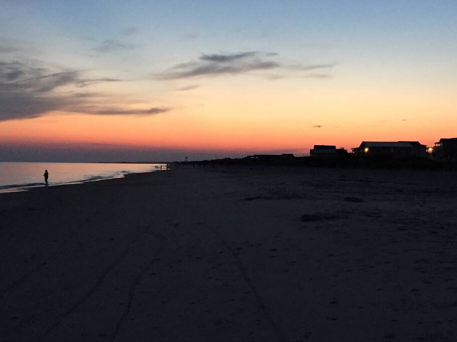 Come relax at Sea Breeze Oak Island - Apartments for Rent in Oak Island