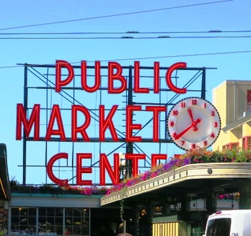 Pike Place Market GetAway a with View!