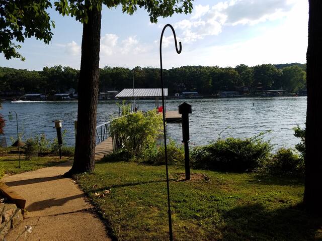 Take a break and relax in the sun, near 8 mi mark.