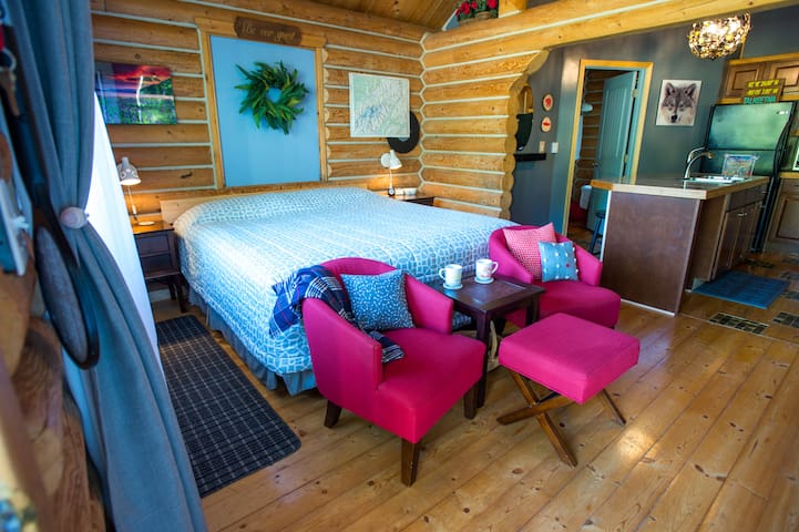 Sunshine Log Home A Cozy And Romantic Getaway Cabins For Rent