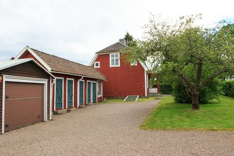 House, Verkstadsgatan 9, Hjo central