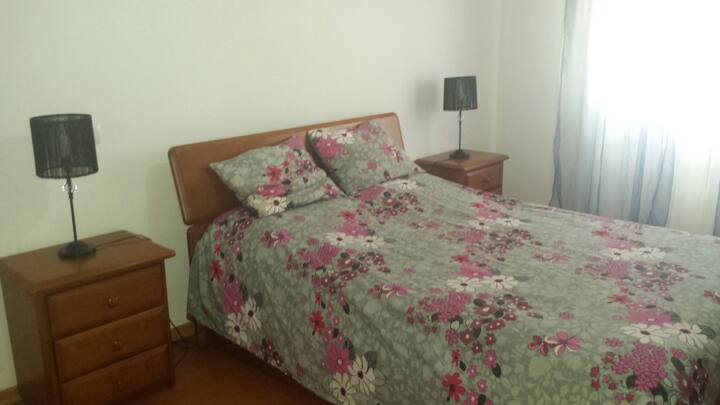 სურათი 1 განცხადებაში „Quarto aconchegante“