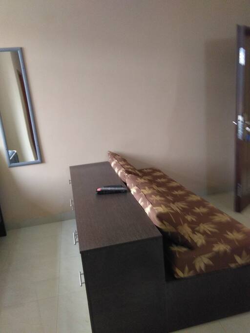 Sofa Cama con cajoneras