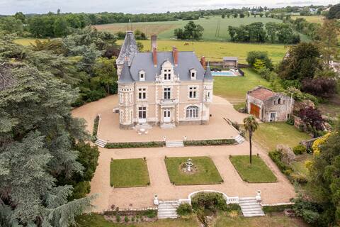 Château Beausoleil ~ 12 pers. ~ 20' Nantes Centre