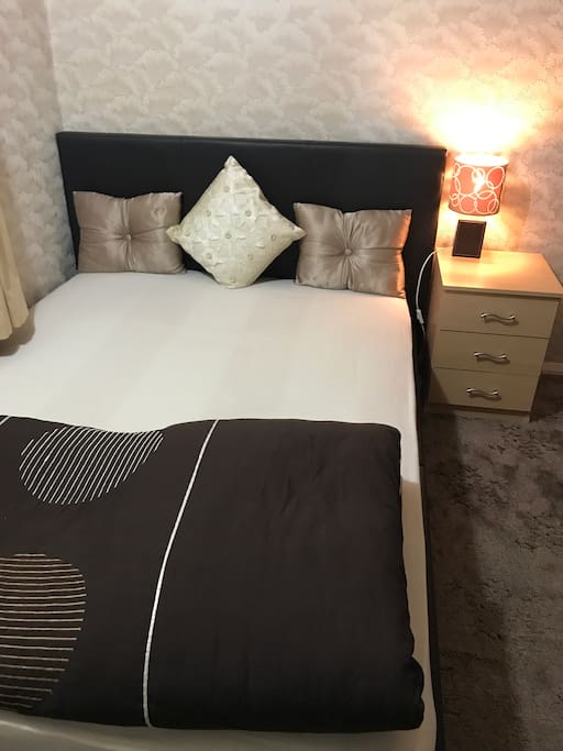 Kingsize Double bed