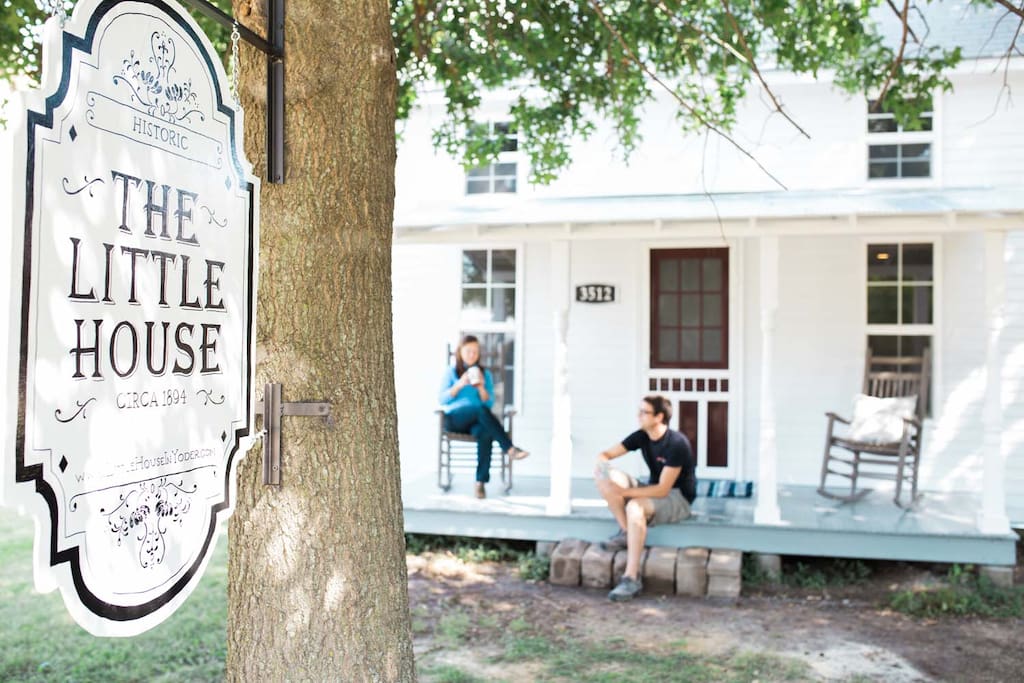 The Little House in Yoder Cottages for Rent in Yoder, Kansas, United