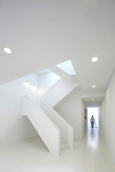 Award winning architecture - Recipient of the SIA (Singapore Institute of Architects) Design Award 2012, and the URA Architectural Heritage Award 2013