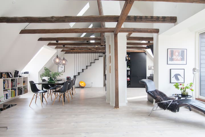 Light and spacious loft in the heart of Copenhagen