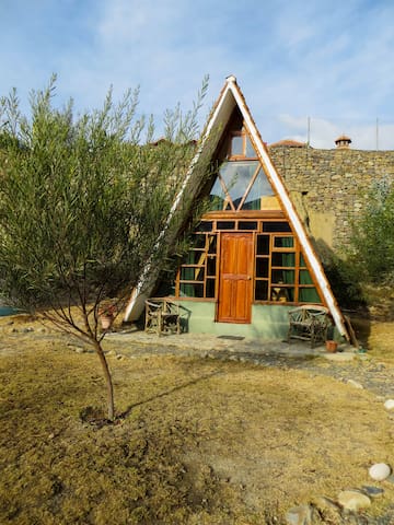 Quirky Mountain Cabin Amazing Views