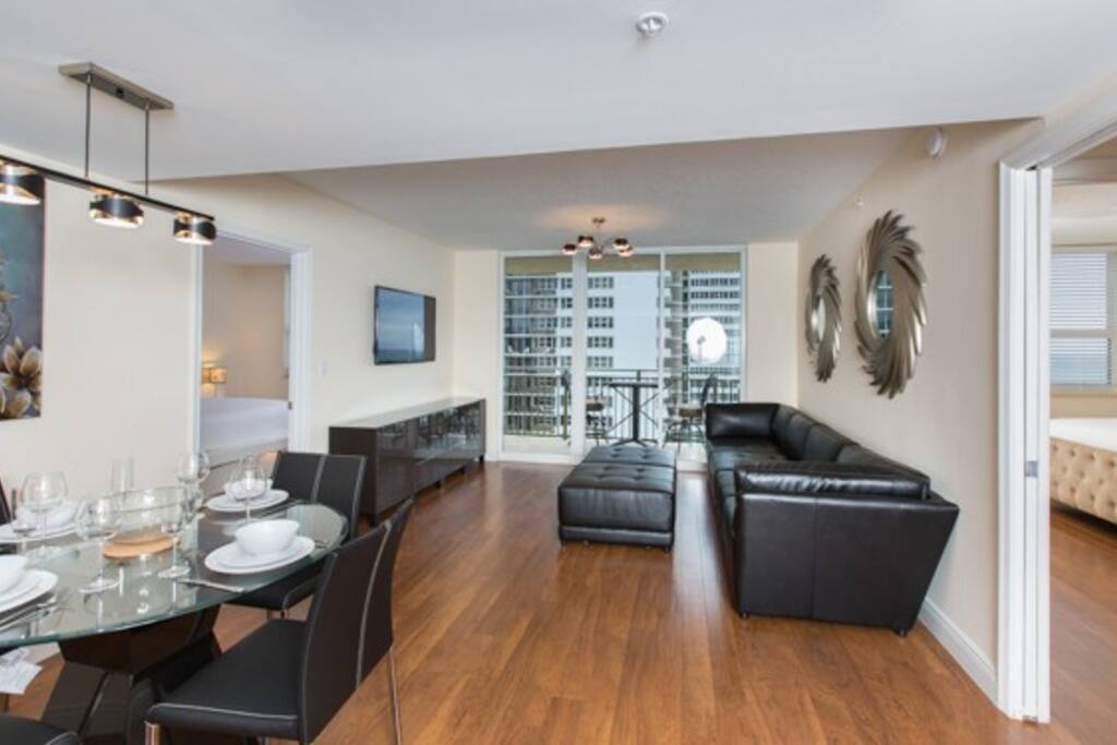 Entrance Living Room