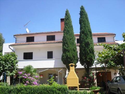 Apartment for 4 people 2 bedrooms Porec