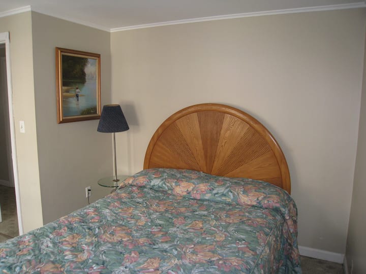 lit Queen Size dans la chambre 2