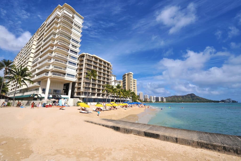 Waikiki Shore Beachfront Condominiums for Rent in Honolulu, Hawaii