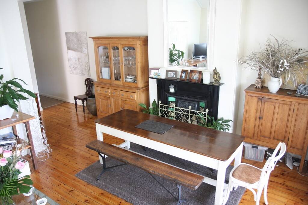 dress bay neutral rent for 2 Bed Apartment Rent Spacious Gorgeous,  in  Flats