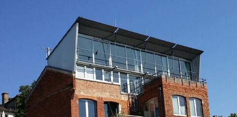 Quiet, spacious loft