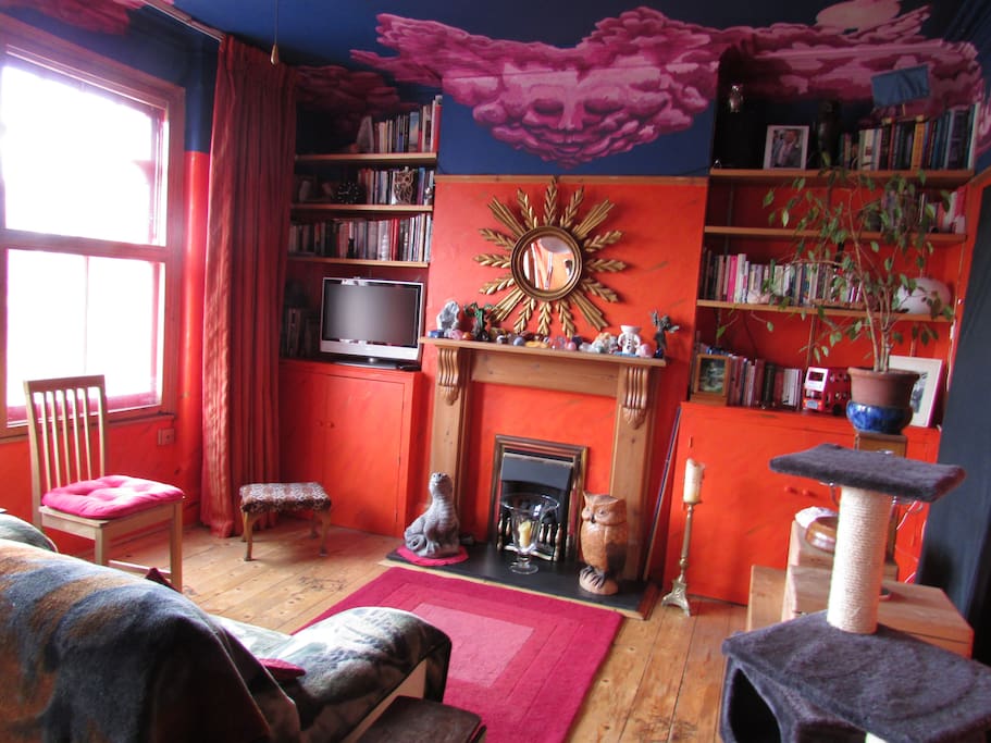 Light colourful spacious shared living room, Cable TV, DVD's, Board Games, Music system. Many books. Work or game table on back wall.