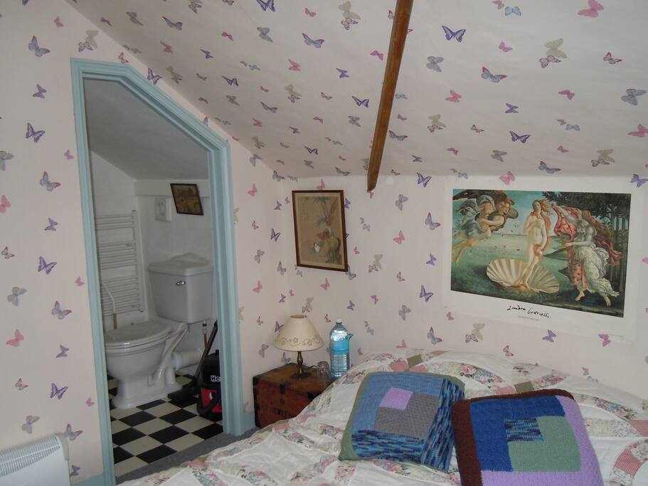 En suite toilet
