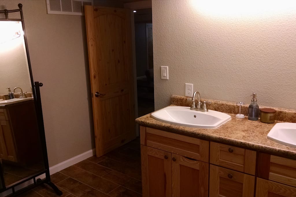 Double Sink Large Bathroom/Dressing Space