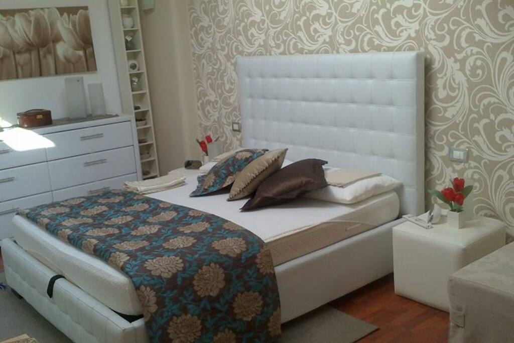Camera con letto matrimoniale + puff letto (max 3 ospiti)