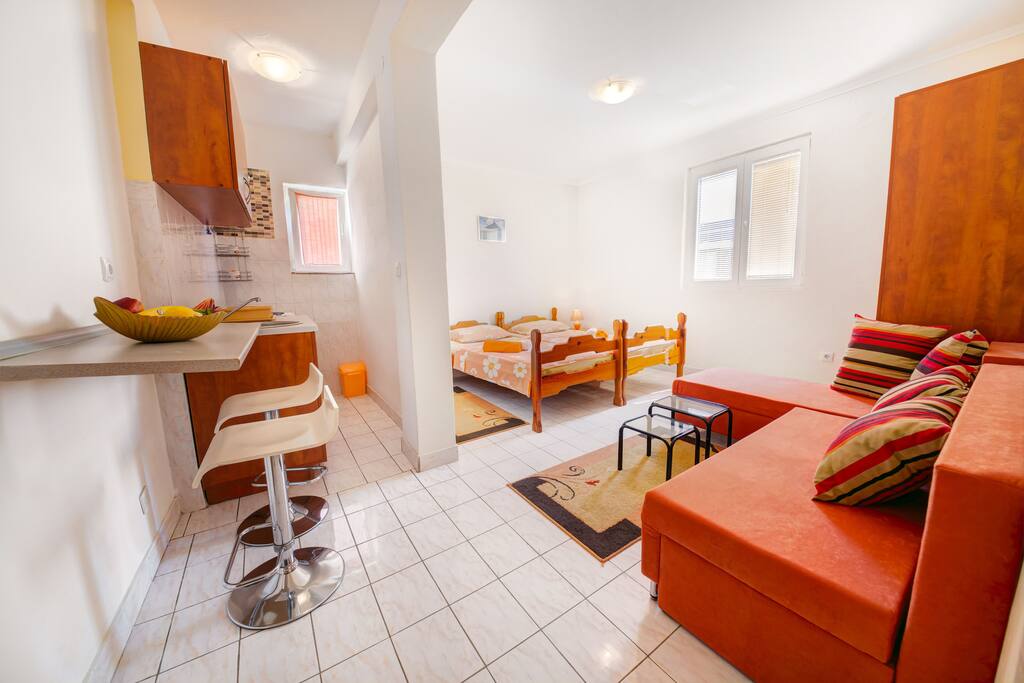 Room 1 with kitchen