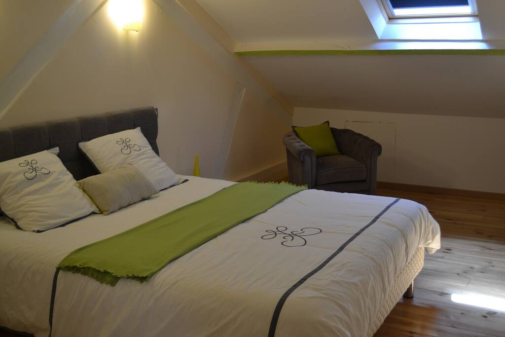 Chambre Country à l'étage avec salle de douche