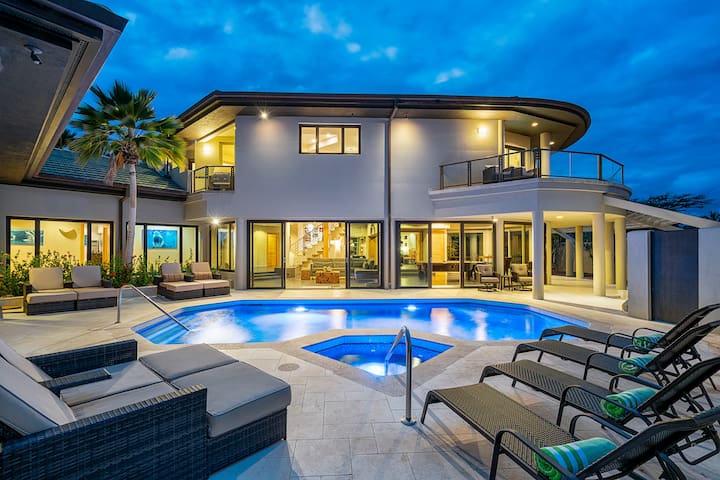 Blue Oasis – 5600 sq ft, 5 bd, 6 bath @ Mauna Lani