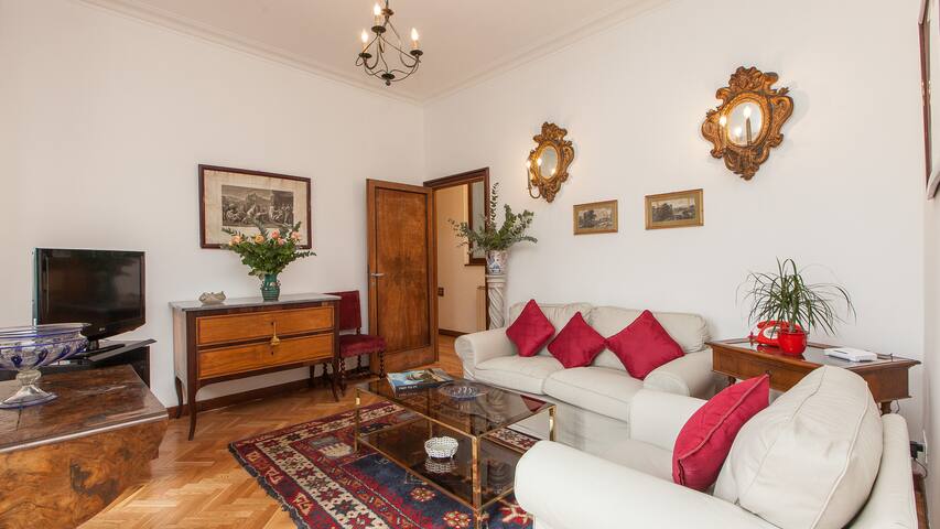 Rental In Rome – Amazing view of ancient Rome gallery image 3