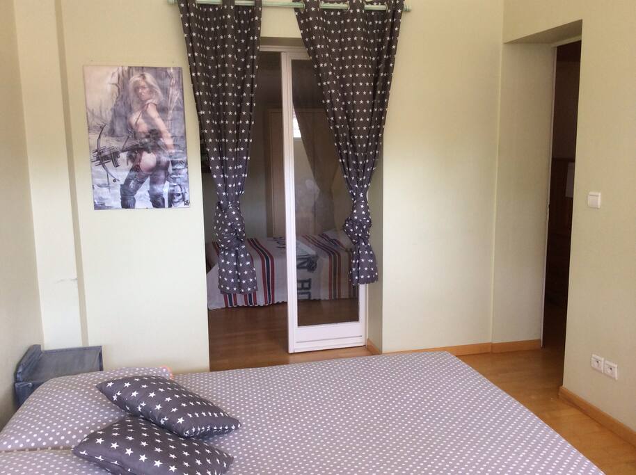Chambre 1 vue intérieure, possibilité d'isolement par rapport à la chambre 2
