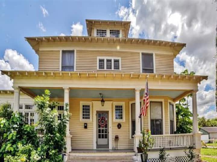 Historic Downtown Brownsville SpaceX SPI 借りられる一軒家 ブラウンズビル, テキサス