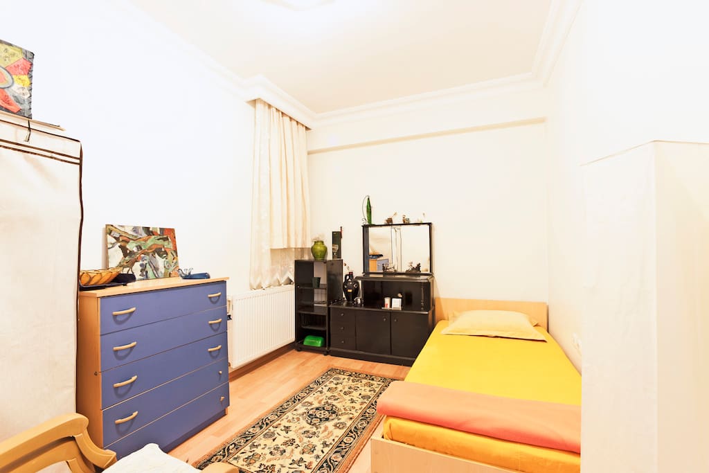 ROOM 1 single bed