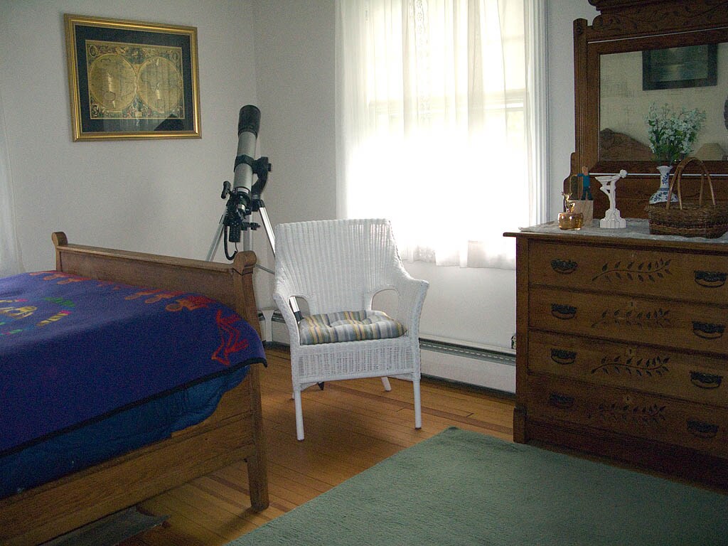 第1间公寓卧室（双人床）