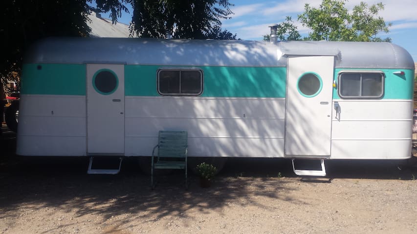 1880s Adobe / 1950's Shultz Trailer