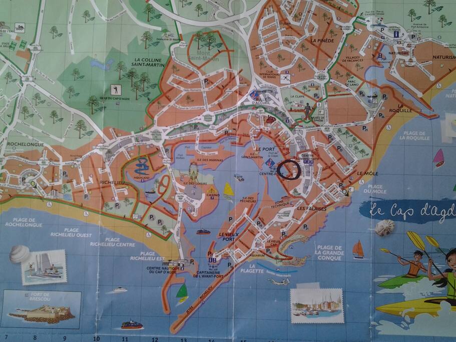 Vue générale du Cap d Agde. Situation du logement : voir cercle