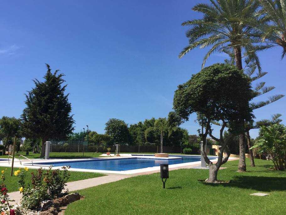 Piscina comunitaria.