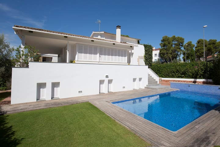 Family House near the beach