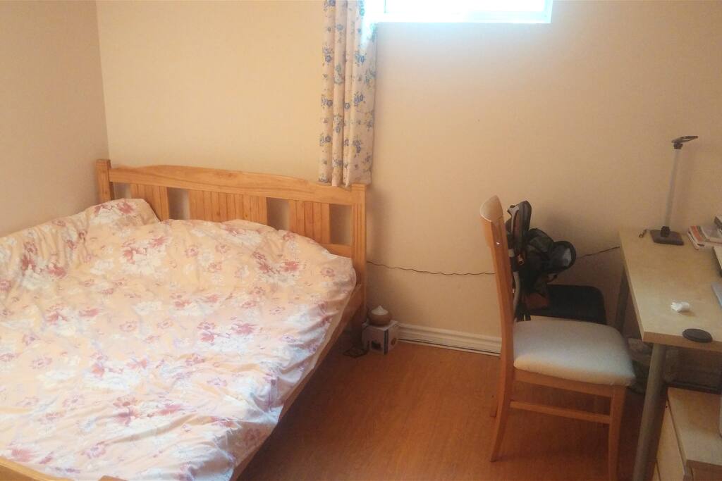 Table & Bed