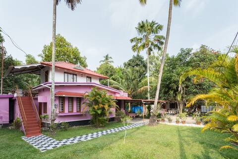 Marari Nest - Family Beach side Homestay