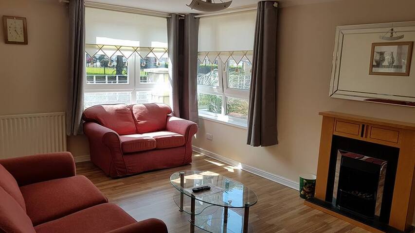 Edinburgh Apartment Close to City Centre gallery image 2