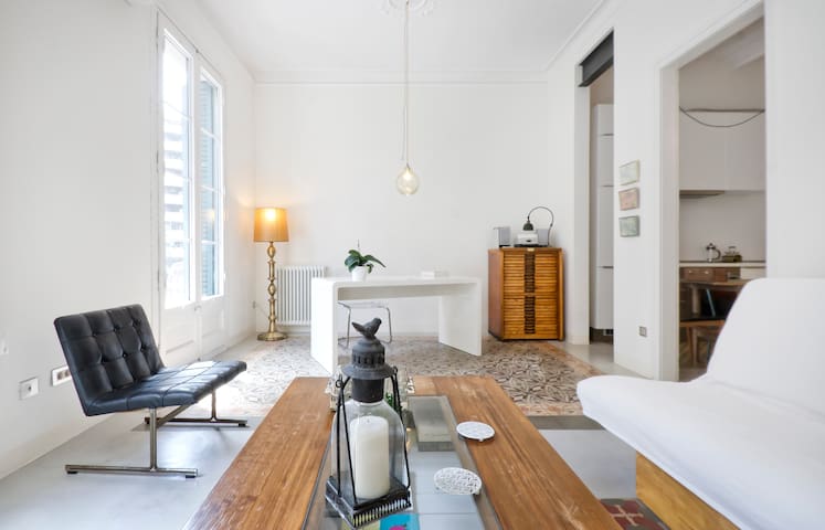 Eclectic 2bed,Passeig Sant Joan area gallery image 5