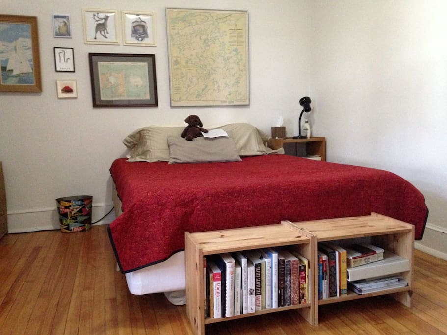Queen size bed!