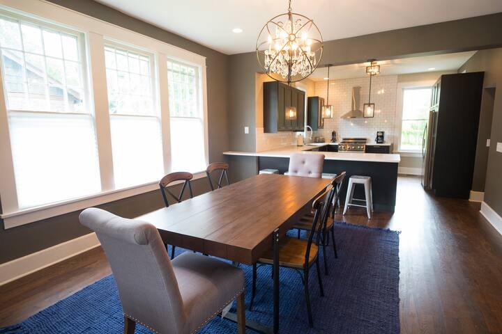 12 South Perfect for Big Groups Downtown Broadway gallery image 2