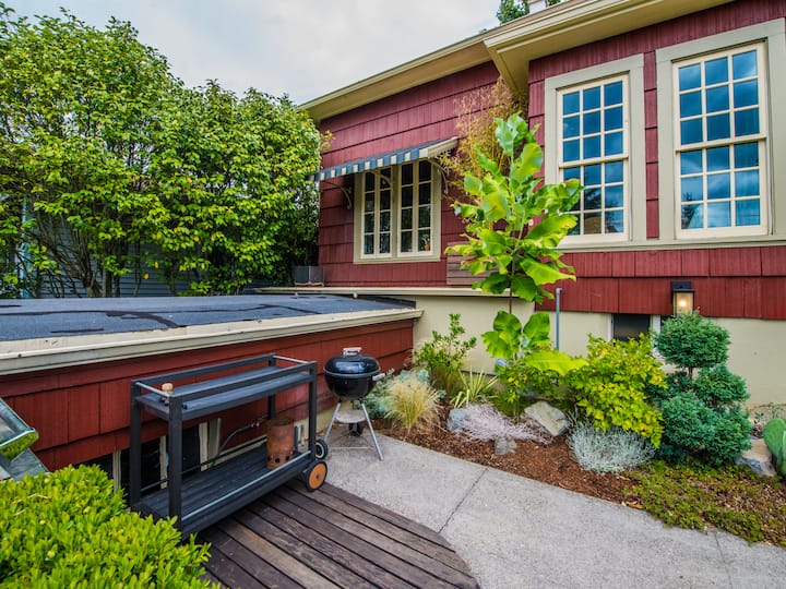 North Tabor Victorian/Modern 2BD Houses for Rent in Portland, Oregon